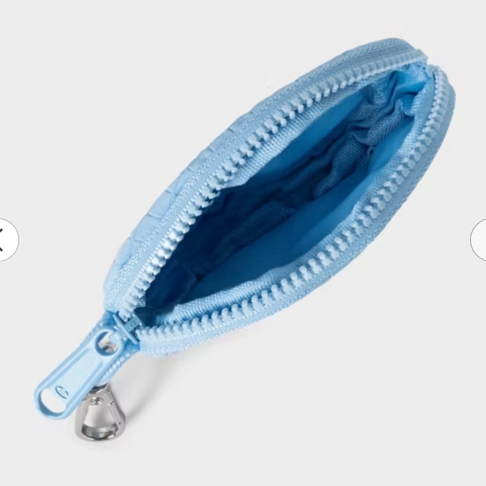 Champion Accessory Set - Picture 4 of 6